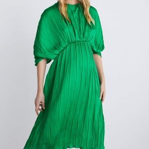 Zara satin green pleated ballon Sleeves midi dress